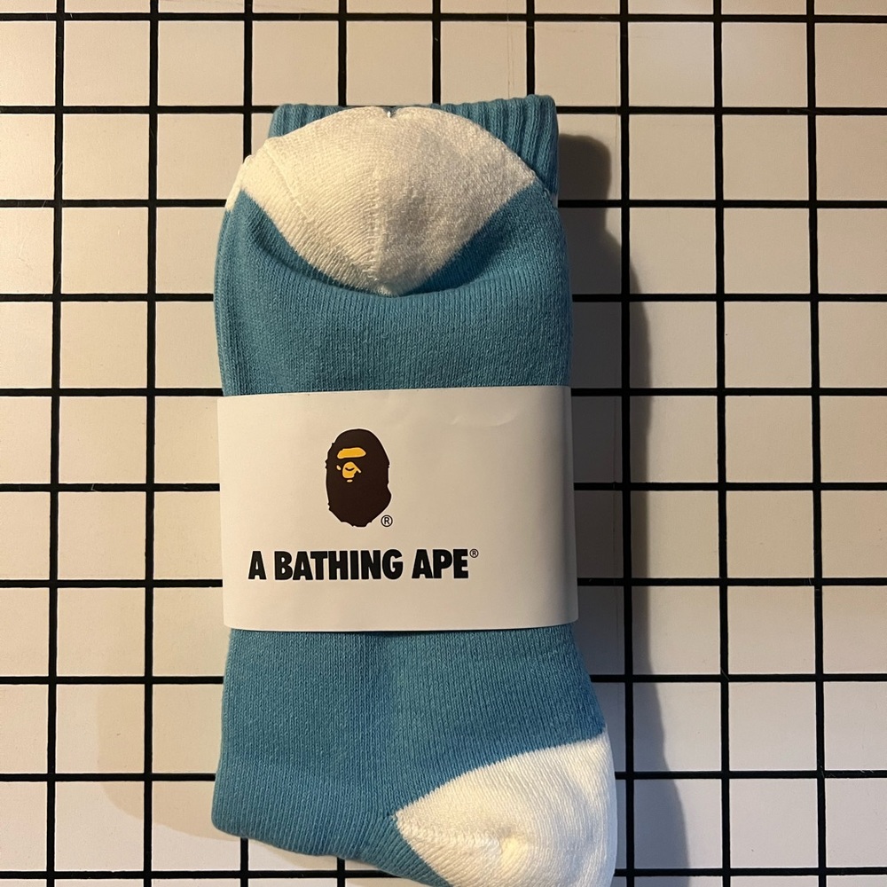 Nape Ape Head Socks Sax.
